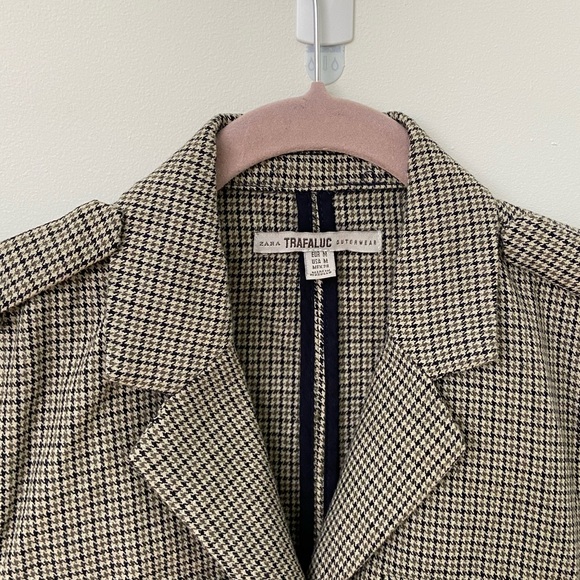 Zara Jacket with Pockets - Picture 3 of 3